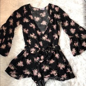 American Eagle Floral Rose Bell Sleeve Romper